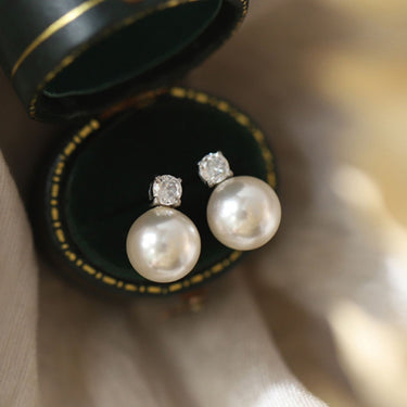 luna-pearl-studs-18k-plated