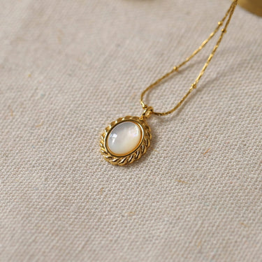Aquastreet Vintage Pearl Pendant