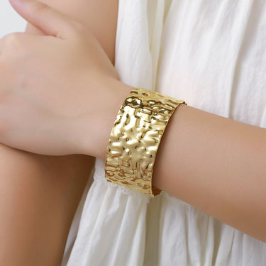 Chunky Hammered Gold Cuff | 18K Plated