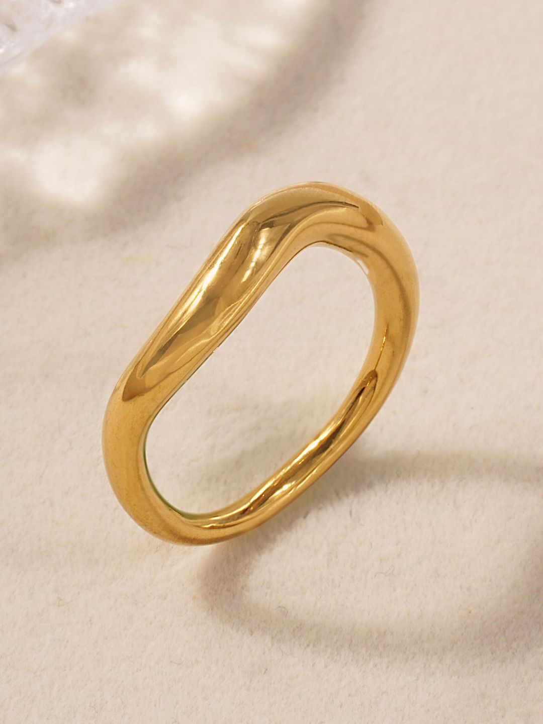 Gaze Wavy Ring | 18K Plated