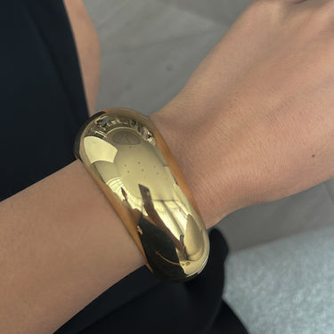 Dara Bold Bangle Bracelet