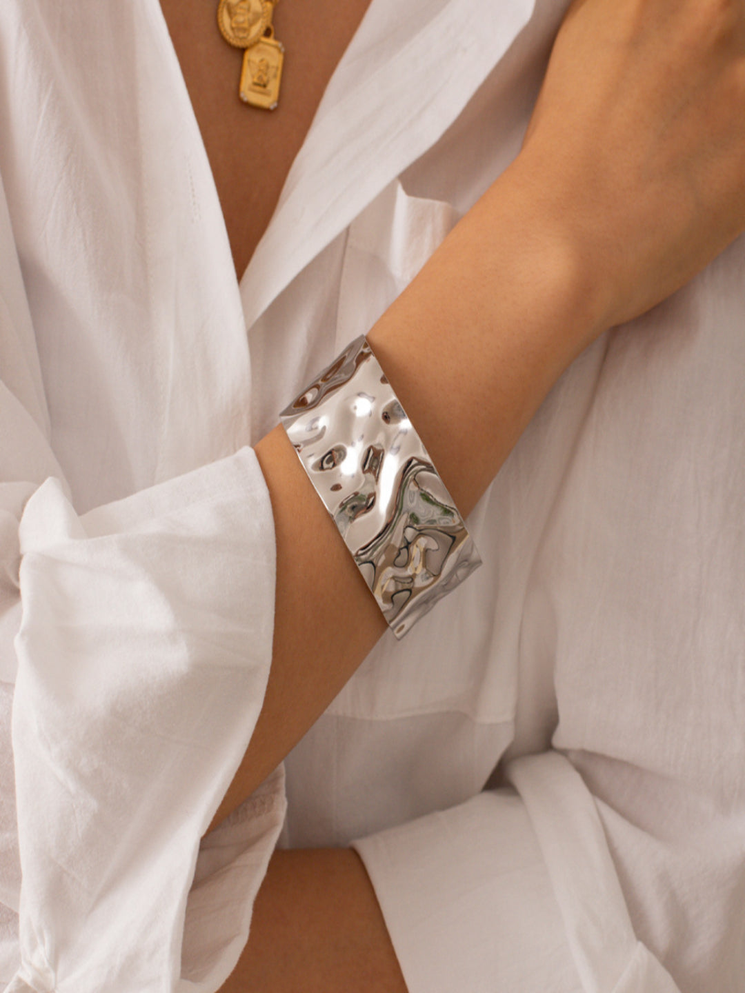 Diva Hammered Cuff | 18K Plated