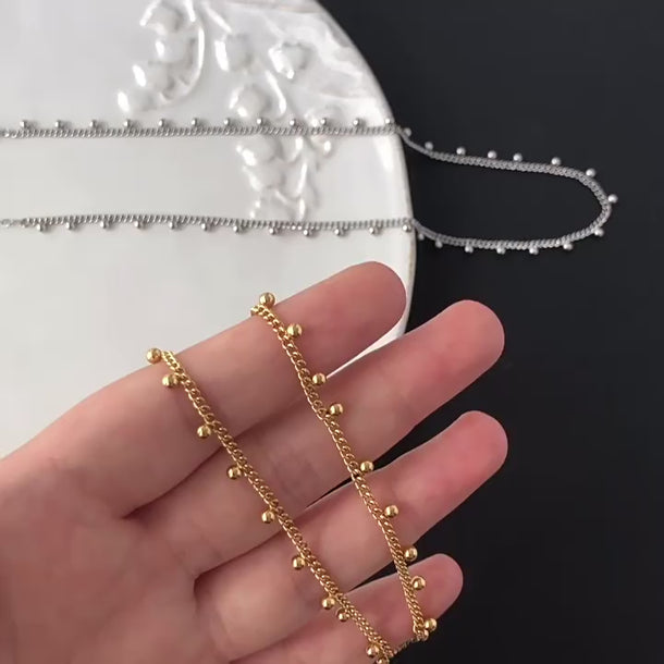 Aurelia Dainty Necklace video
