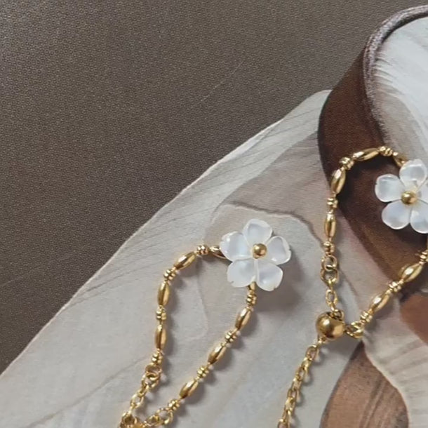 Blooming Whisper Ring video